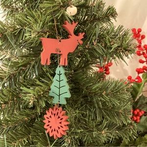 Fun wooden farmhouse style ornament